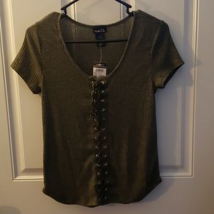 3/$10 Rue 21 Green ribbed tie front tee